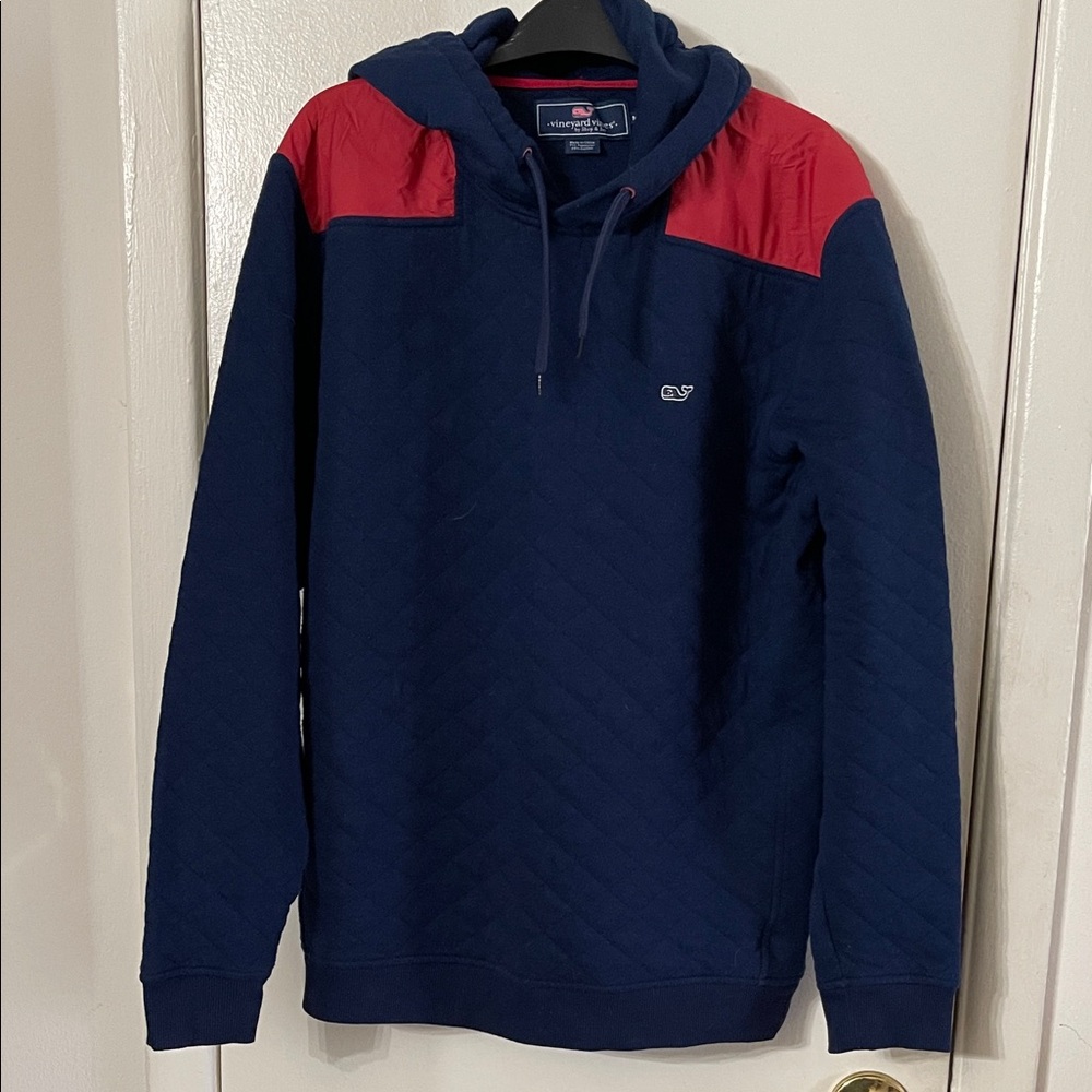 Vineyard Vines Quilted Navy and Red Hoodie Men’s Size M